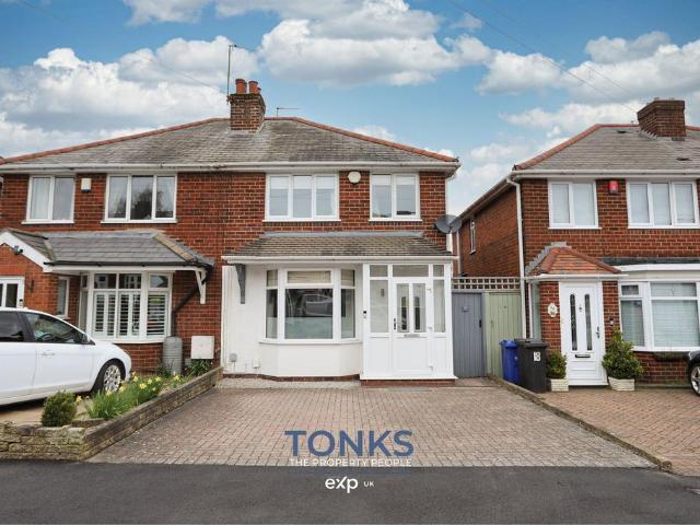 House for sale in Halesowen, West Midlands
