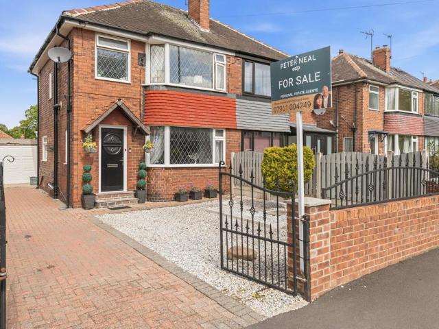 House for sale in Austhorpe, West Yorkshire