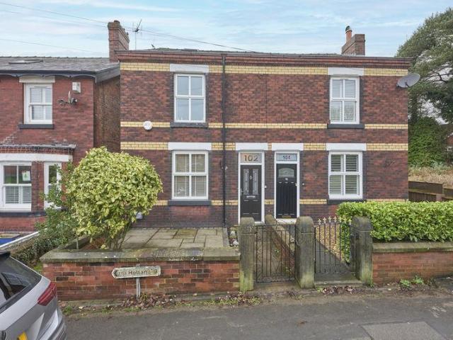 House for sale in Roby Mill, Lancashire