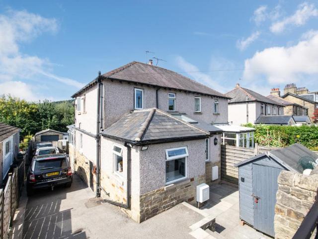 House for sale in Crossflatts, West Yorkshire