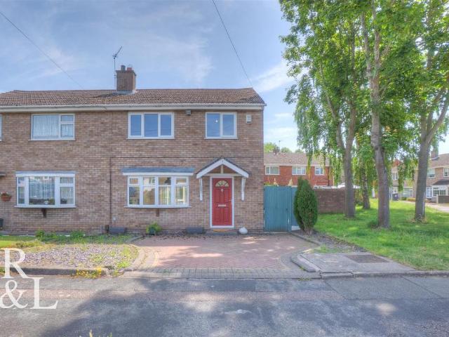 House for sale in Kettlebrook, Staffordshire