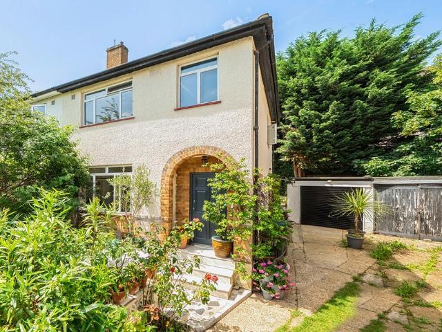 House for sale in London Borough of Croydon, Upper Norwood