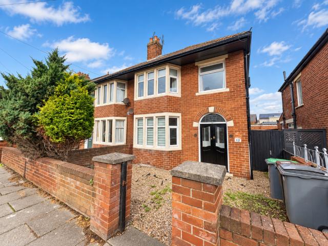 House for sale in Hawes Side, Blackpool