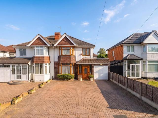 House for sale in Shirley, West Midlands