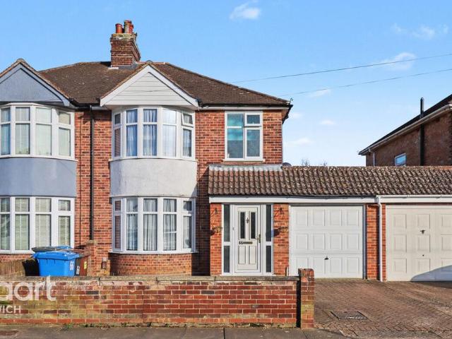 House for sale in Castle Hill, Key Street