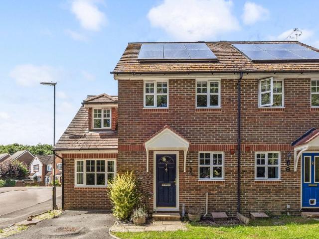 House for sale in Perryfields, West Sussex