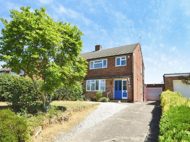 House for sale in Chipping Hill, Essex