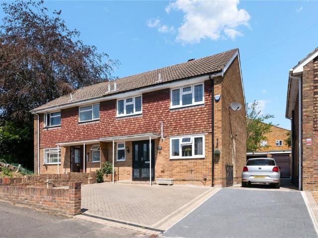 House for sale in Greater London