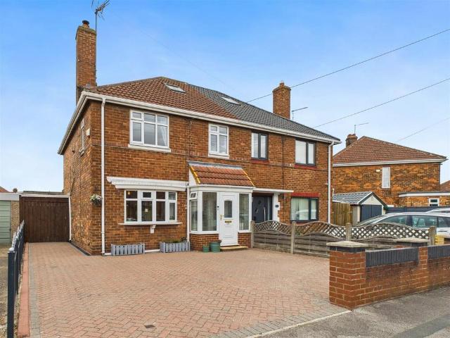 House for sale in Anlaby Park, Hull