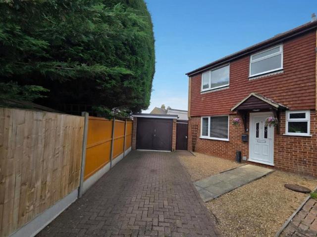 House for sale in Chilton, Acol