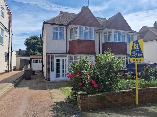 House for sale in London Borough of Lewisham, Greater London