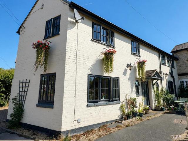 House for sale in Alderminster, Warwickshire