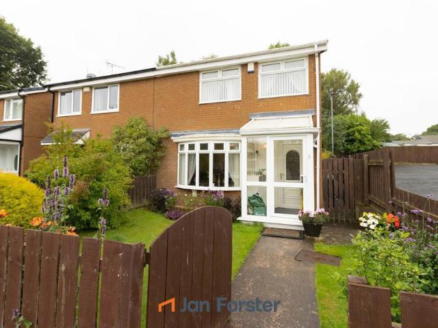 House for sale in Kingston Park, Newcastle upon Tyne