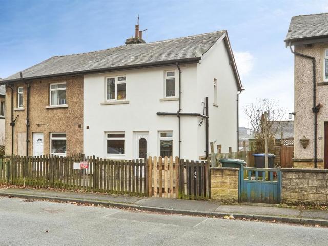 House for sale in Riddlesden, West Yorkshire