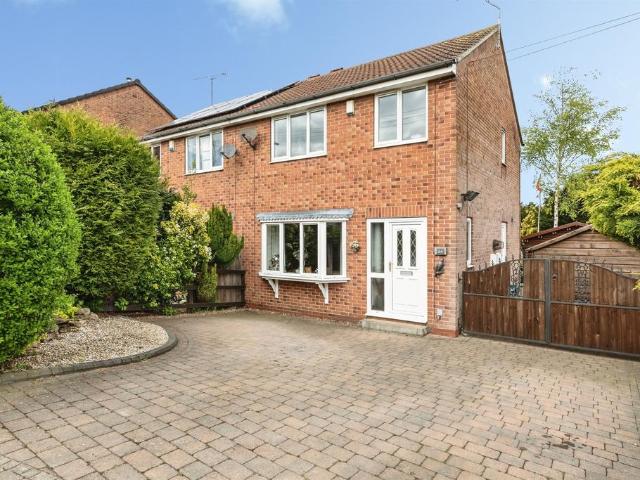 House for sale in Ferrybridge, West Yorkshire