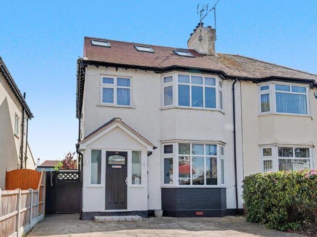 House for sale in North Shoebury, Alton Barnes
