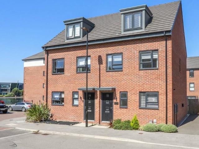 House for sale in Lakeside, South Yorkshire