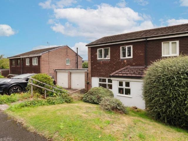 House for sale in Whitfield, Charlesworth
