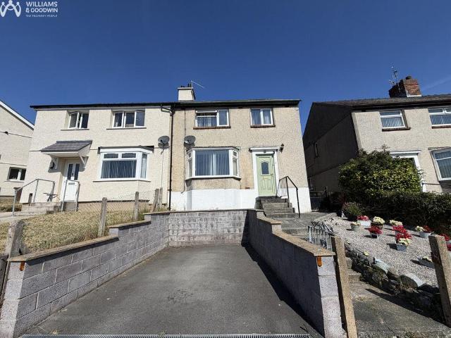House for sale in Bangor, Wales