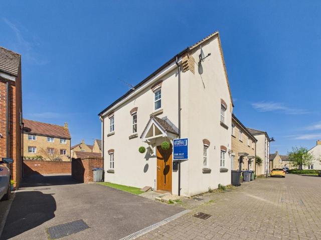 House for sale in Calne