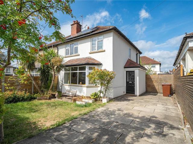 House for sale in Roundhay, West Yorkshire