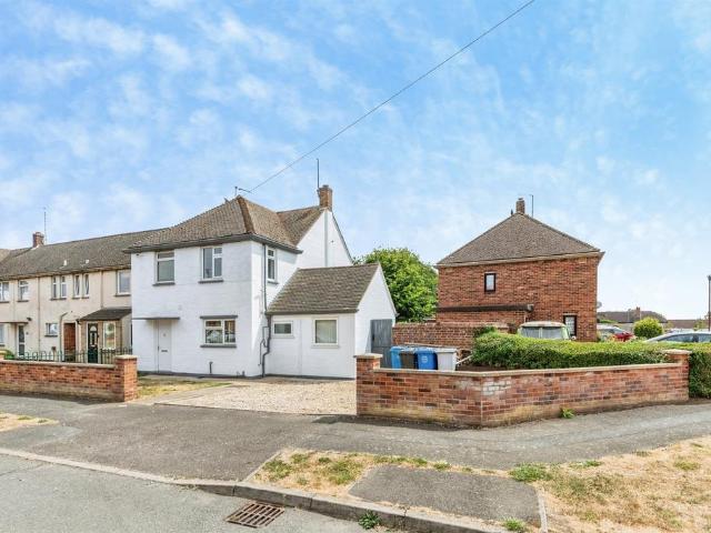 House for sale in The Grange, Kettering