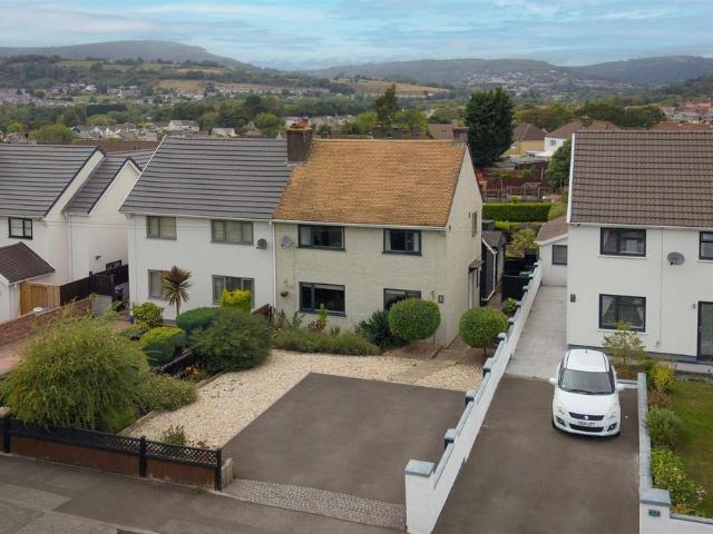 House for sale in New Inn, Griffithstown