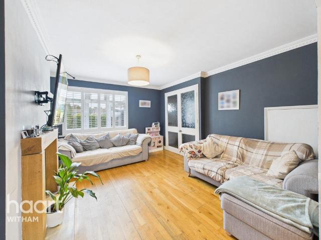 House for sale in Chipping Hill, Essex
