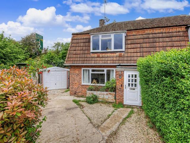 House for sale in The Slade, Oxfordshire