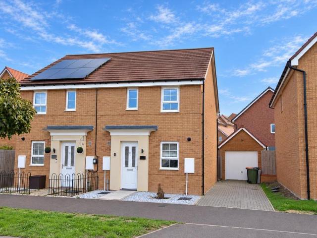 House for sale in Clipstone, Eggington