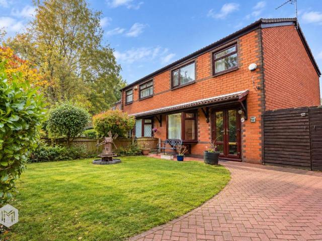 House for sale in Oakwood