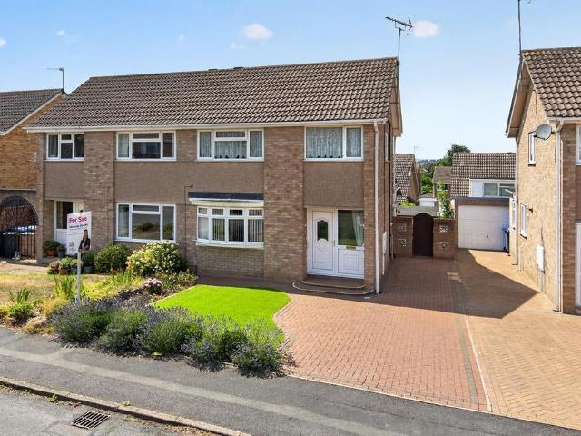 House for sale in Ise Lodge, Kettering