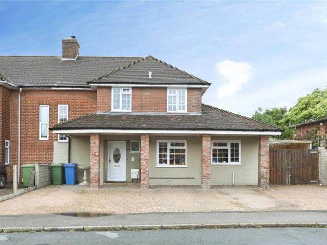 House for sale in Oad Street, Kent