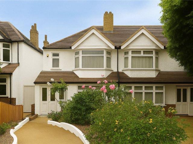 House for sale in London Borough of Croydon, South Norwood