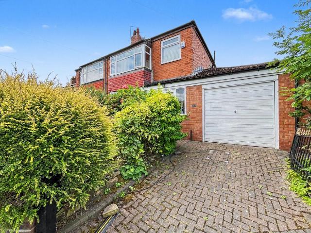House for sale in Besses o' th' Barn, Bury