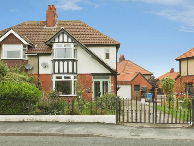 House for sale in Whitby, North Yorkshire