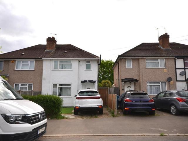 House for sale in Harrow Weald, Greater London