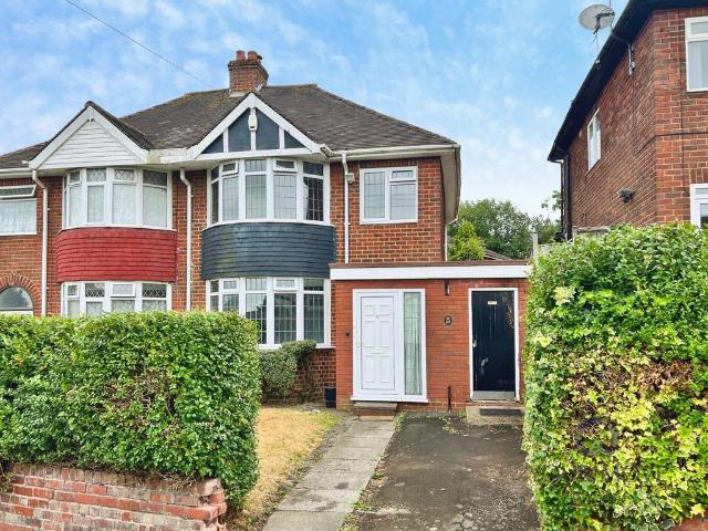 House for sale in Dixon's Green, West Midlands