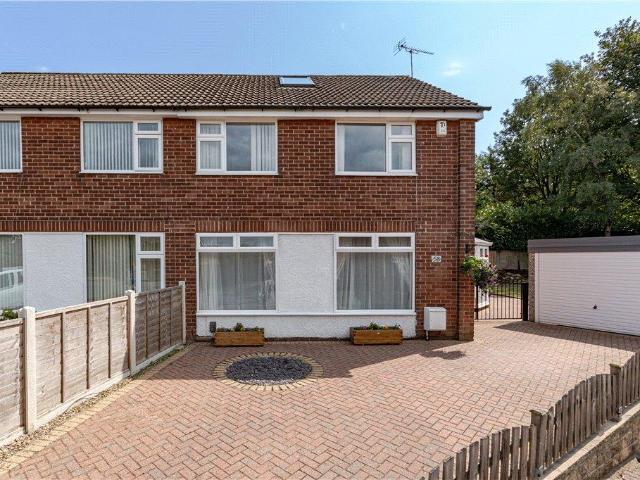 House for sale in Cookridge, West Yorkshire