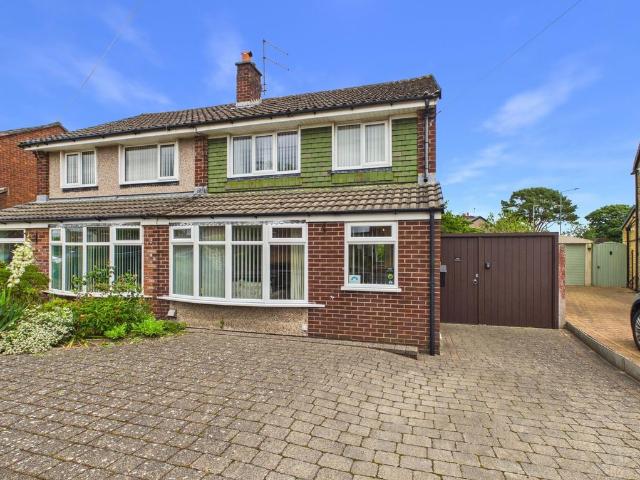 House for sale in Roby Mill, Lancashire