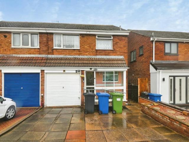 House for sale in Kettlebrook, Staffordshire