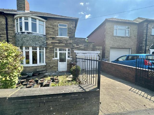 House for sale in Thornhill Lees