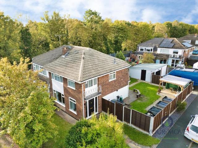 House for sale in Stretton, East Staffordshire
