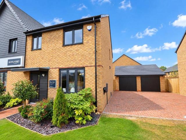 House for sale in Moulsoe