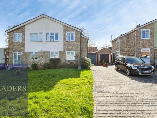 House for sale in Chipping Hill, Essex