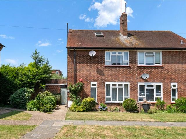 House for sale in Glebe Estate, Greater London