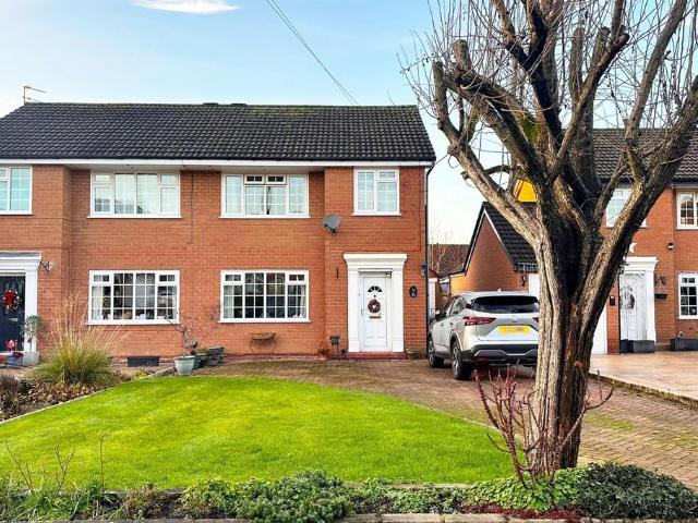 House for sale in Midway, Poynton