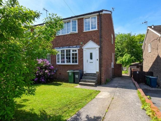 House for sale in Westfield, Guiseley