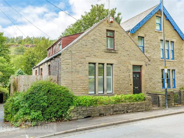 House for sale in Uppermill, Oldham