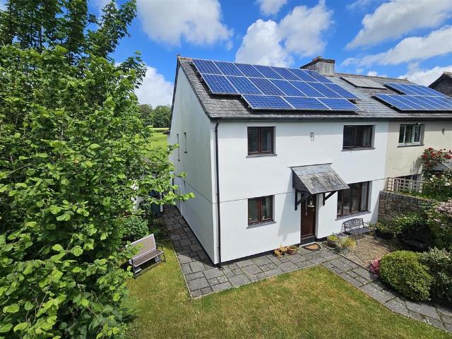 House for sale in Weir Quay, Devon